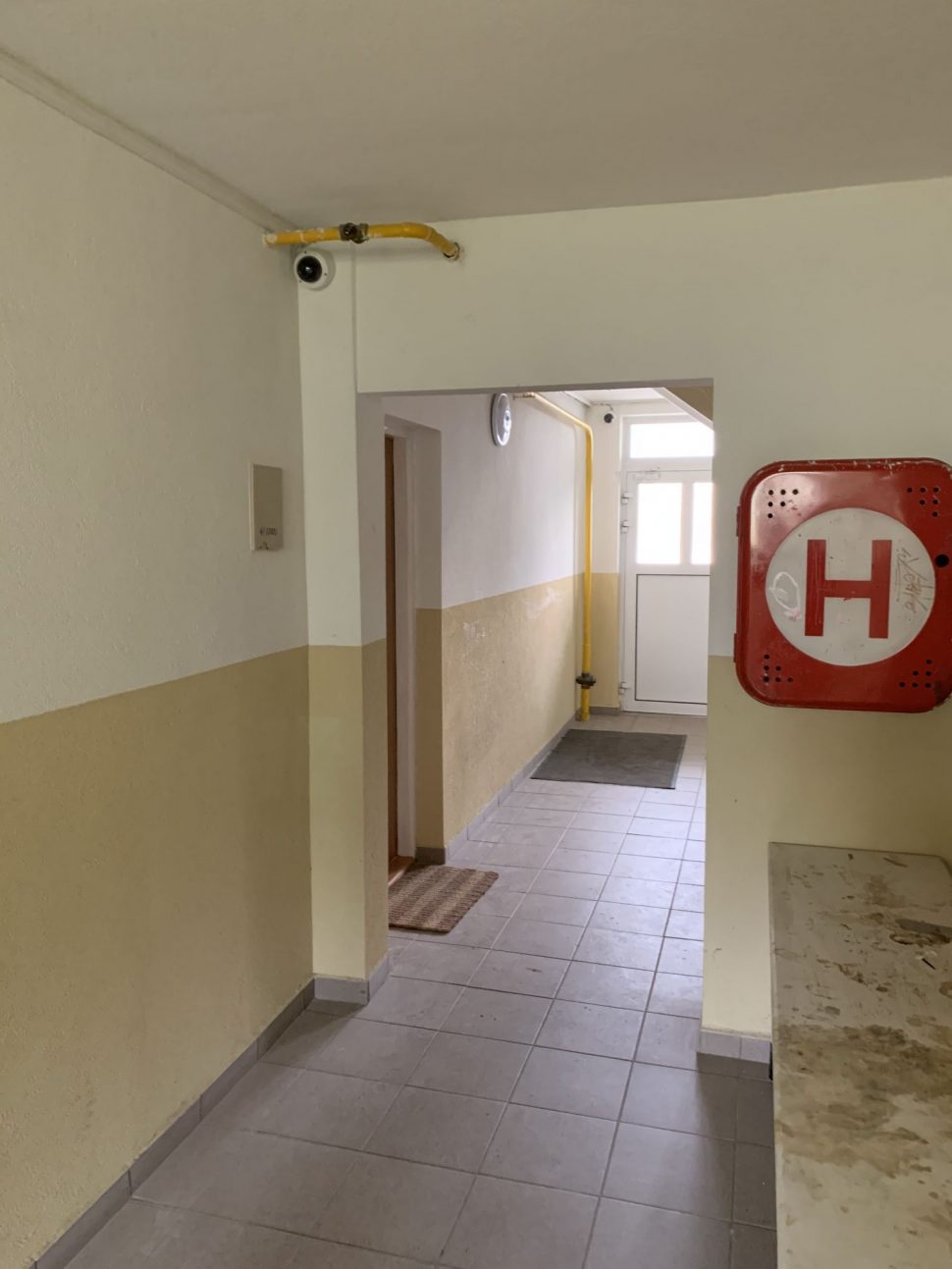 Kamerový systém pre bytový dom